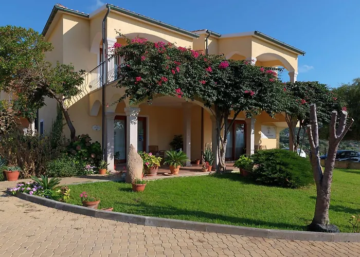 The Fantastic Residenza Badus T6 2bedapt Sleeps 6 Badesi